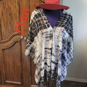 ❣️HP❣️Elan Beach silky black grey marble bathing suit cover-up poncho.